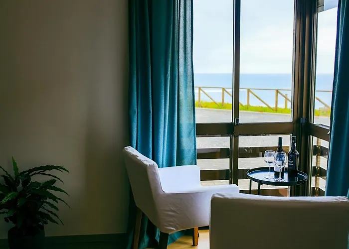 Enjoy View Apartment - Ocean, Surf, Beach, Eat & Work